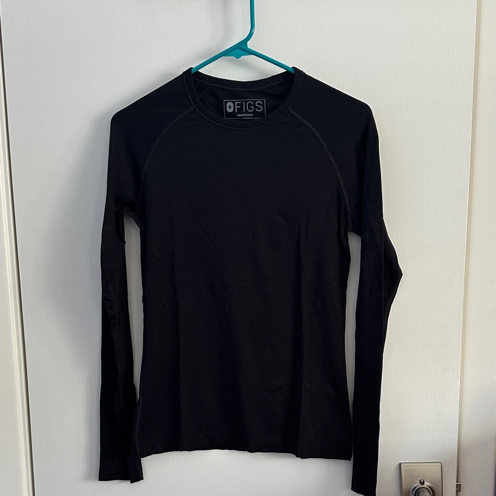 Figs Seamless Underscrub Long-sleeve Top in Black